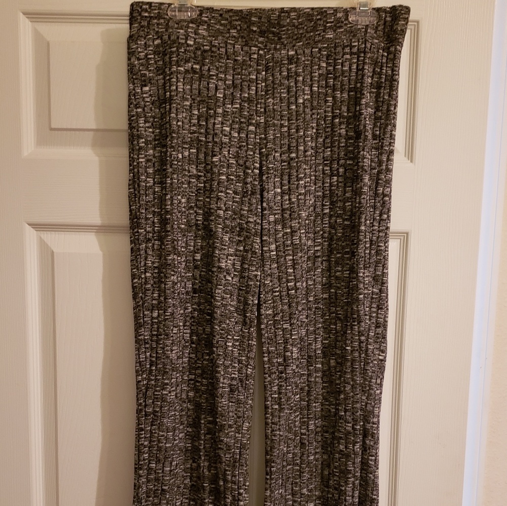Juicy lounge pant. Elegant or casual